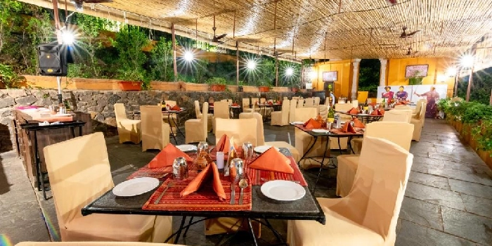 fine dining at Fort JadhavGADH heritage restaurant near Pune Maharashtra